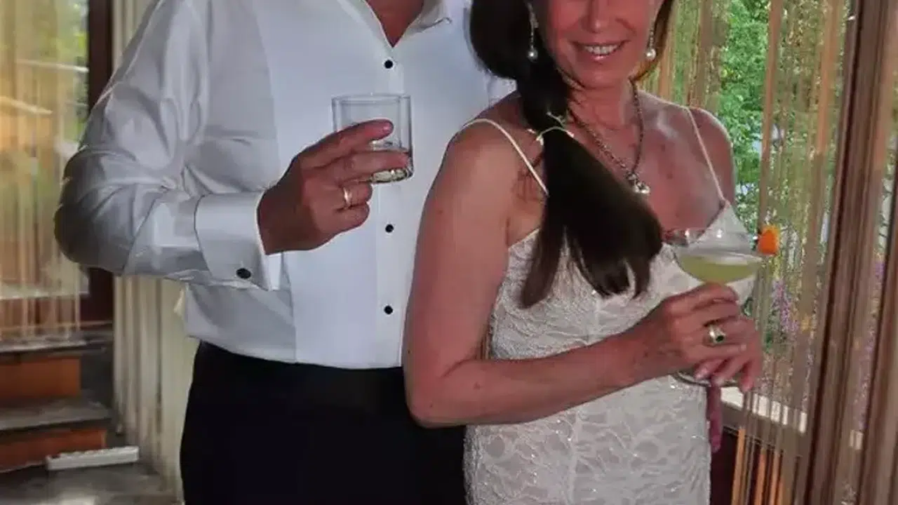 Tolga Savcı'nın eski eşi kim, Nermin Bezmen hayatı, ne iş yapıyor, romanları neler?