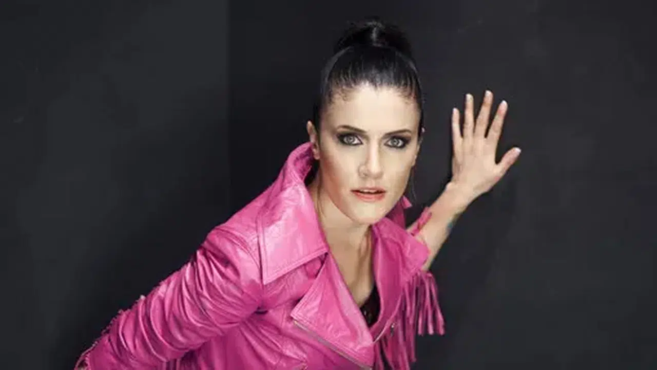 Dokun Bana’nın Asi Kızı Gülhan Nerede, Şimdi Ne İş Yapıyor, Neden Gözlerden Uzaklaştı?