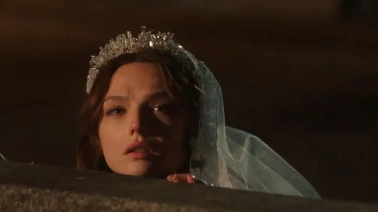 Rosa Müslüman oldu mu, Camii önünde neden ağladı? Aynı Yağmur Altında'da şok sahne