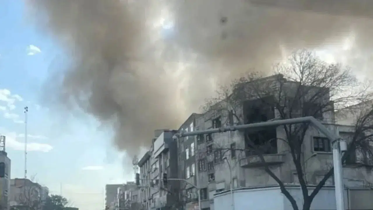 İran İsrail’i vurdu mu, ilk kim vurdu, Tahran’da patlama sonrası İran-İsrail savaşı nasıl başladı?