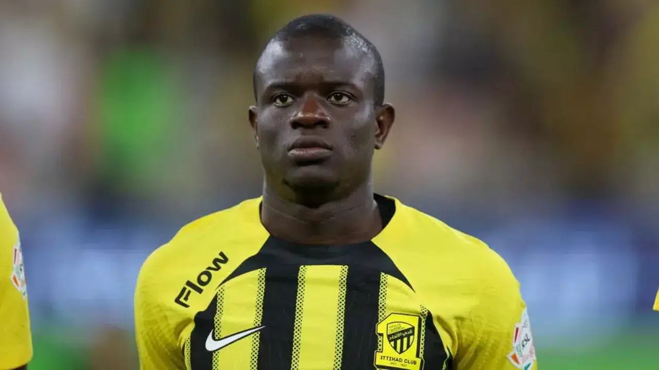 Kante Fenerbahçe’de kaç numara giyecek, hangi formayı seçti, Fenerium’da satış başladı mı?