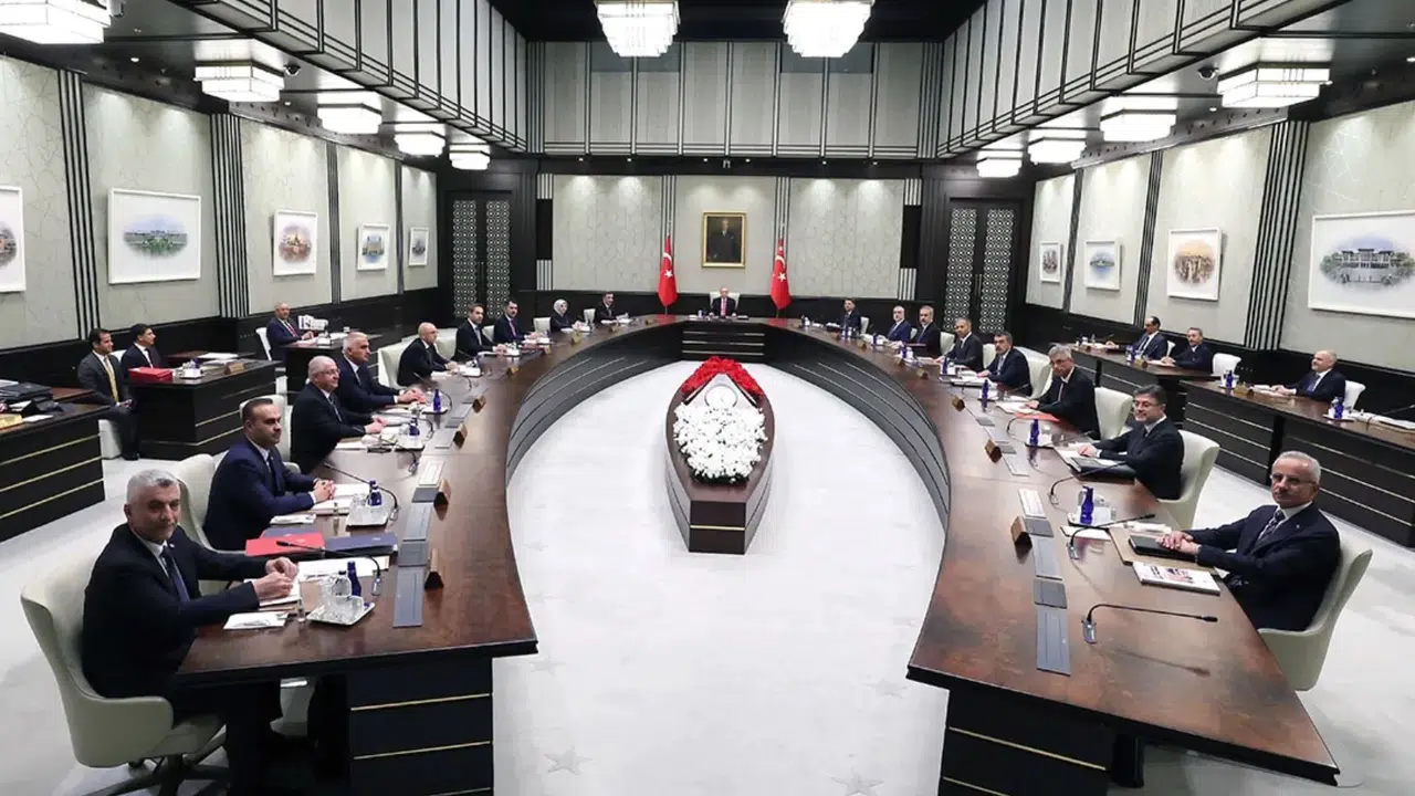 Kabinede son durum ne? İçişleri ve Adalet Bakanlığı’nda yeni atamalar resmileşti