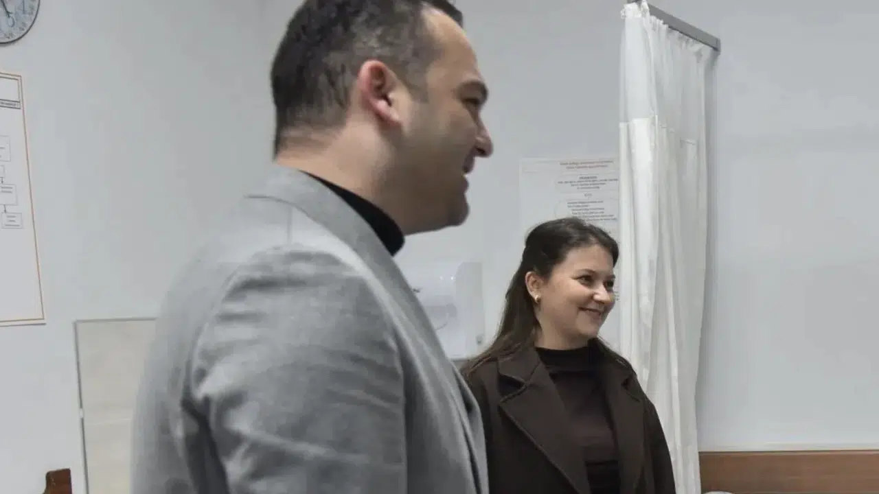 Hasbi Dede kiminle evli, eşi kim, kaç çocuğu var, ne iş yapıyor, mesleği ne? Ailesi, kariyeri ve siyasi geçmişi