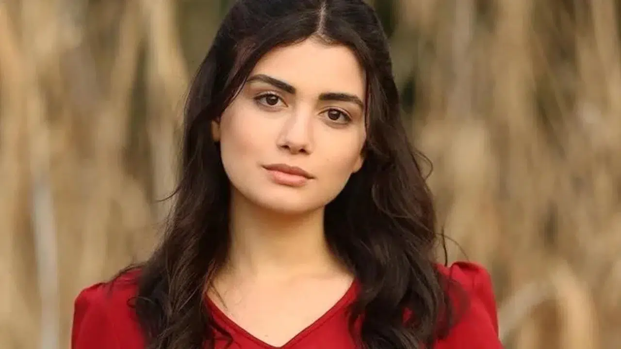 Safir dizisi Feraye aslında kim, gerçek adı ne? Özge Yağız kaç yaşında, boyu ve kilosu kaç?