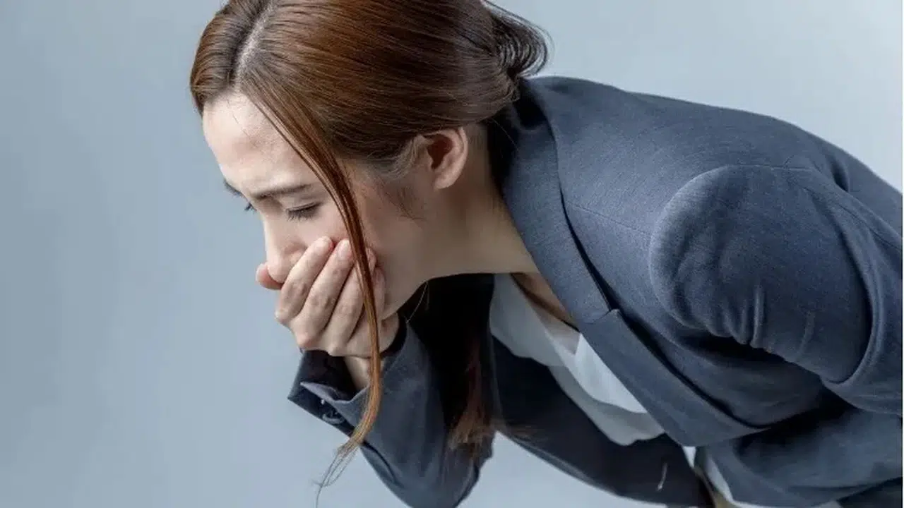 Oruçluyken Bilerek Kusmak Günah mı? İsteğe Bağlı Kusma Orucu Geçersiz Kılar mı?