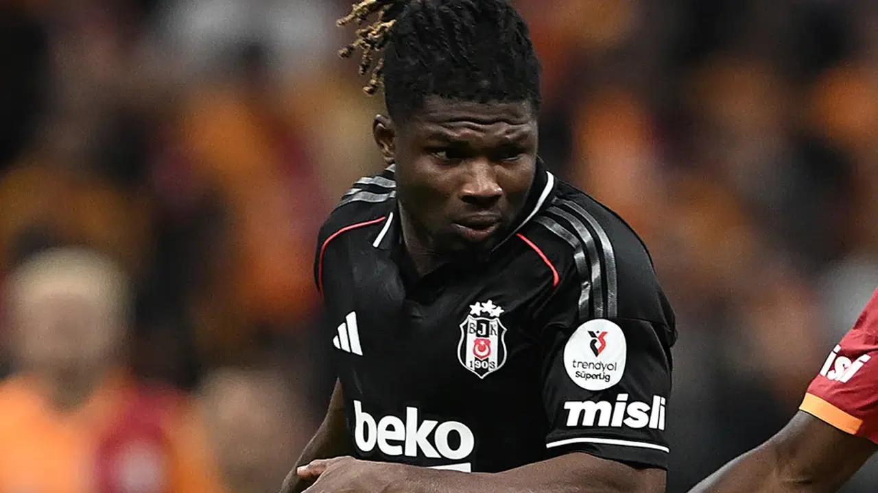 Beşiktaşlı El Bilal Toure neden oyuna devam edemedi, Başakşehir maçında ne oldu, sakatlandı mı, sağlık durumu nasıl?