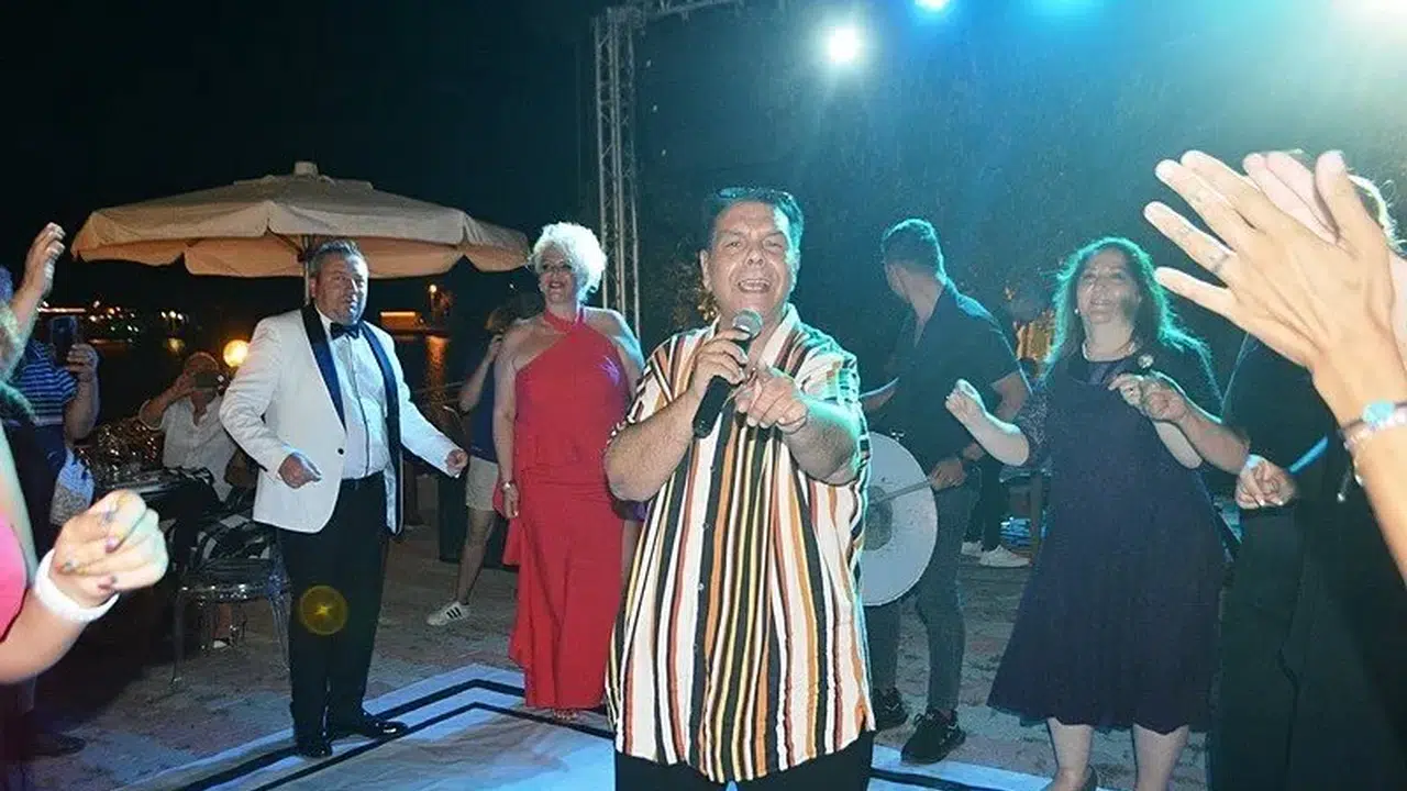 Balık Ayhan’ın eşi kim, Emine Küçükboyacı kaç yaşında, çocuğu var mı? Roman müziğinin ustasının aile hayatı