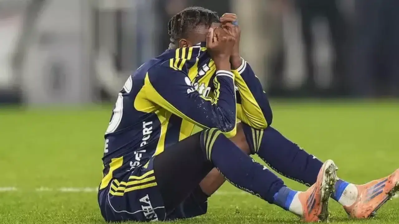 Savunmada Kriz Büyüdü! Sarı-Lacivertliler Üçlüye Mi Dönüyor?