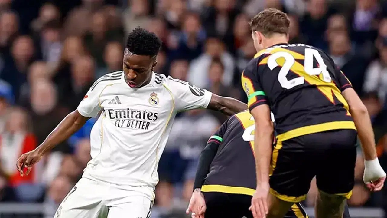 Rayo Vallecano maçında Real Madrid tribünleri neden gerildi, krizi ne tetikledi? La Liga'da ıslık tepkisi