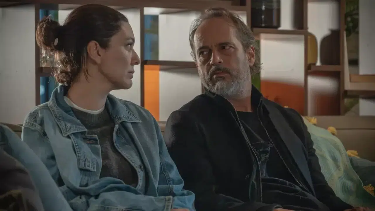 Ateşli Sahneler Gündemden Düşmedi! İlk ve Son Üçüncü Sezon İkinci Bölümle Döndü