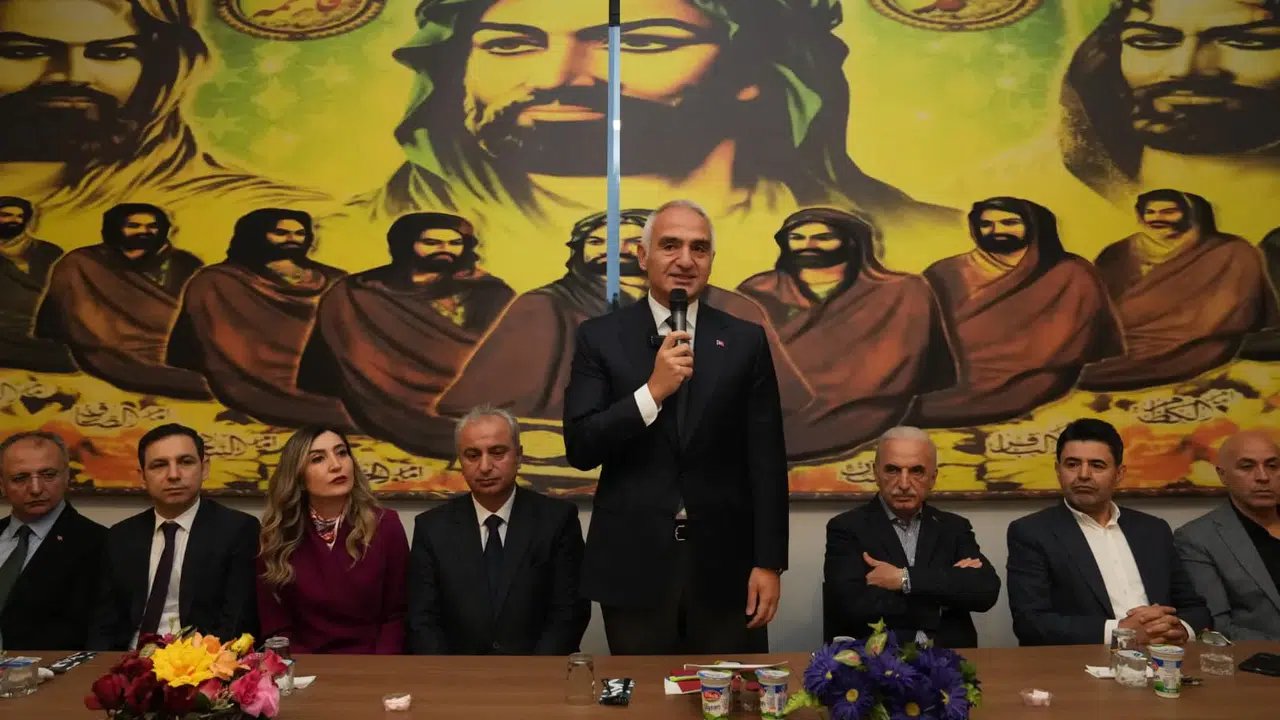 Kültür ve Turizm Bakanı Ersoy'dan Hızır Orucu Sofrasında Birlik ve Kardeşlik Mesajı!