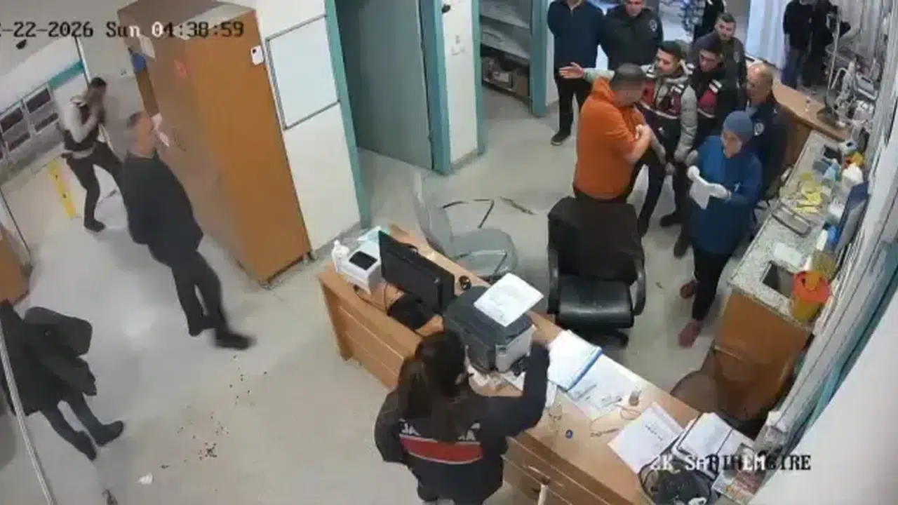 CHP’li başkan yardımcısı resmi araçla alkollü yakalandı! Hastanede hemşirenin üzerine yürüdü