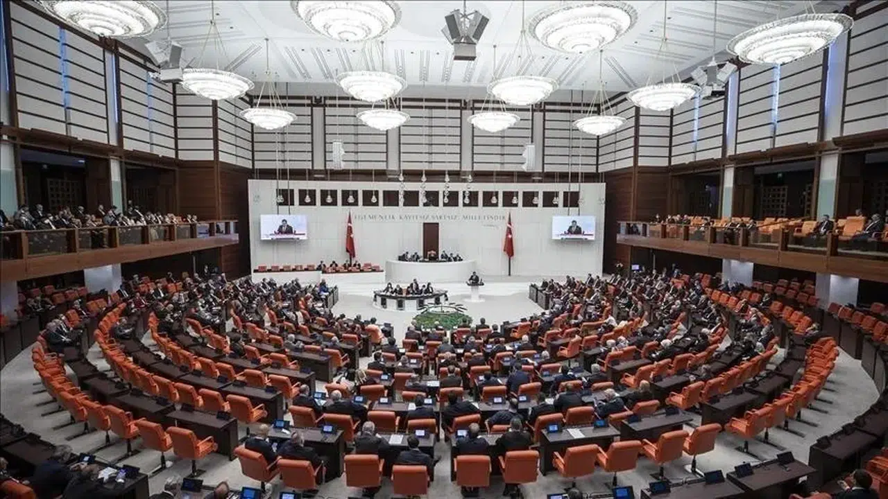CHP’li vekillerin dokunulmazlık dosyaları incelemeye alındı