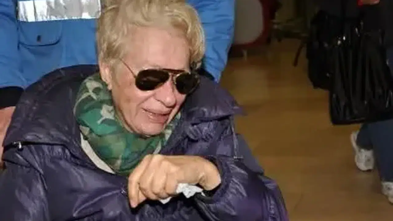 Defne Joy Foster Annesi Hatice Foster Hayatı (Kimdir), Ne İş Yapıyor, Kaç Çocuğu Var?