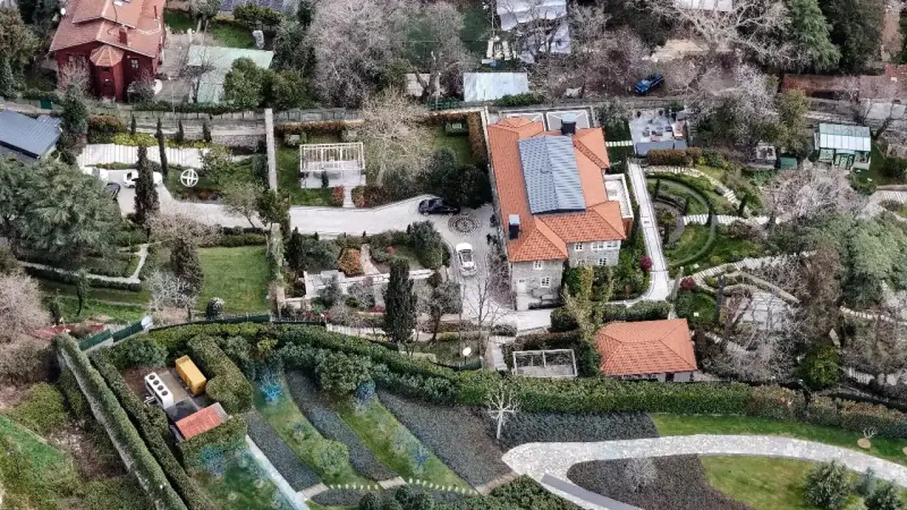 Ekrem İmamoğlu’nun evi nerede, Sarıyer’deki konutu lüks mü? Gözaltı süreci sonrası dikkat çeken detaylar