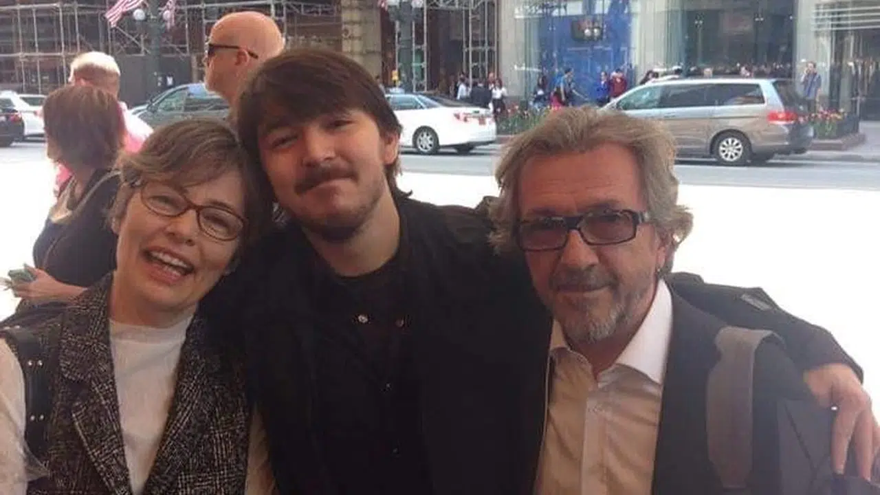 Mehmet Kenan Sınav hayatı (kimdir), kaç doğumlu, ne iş yapar, annesi kim, nerede eğitim aldı?