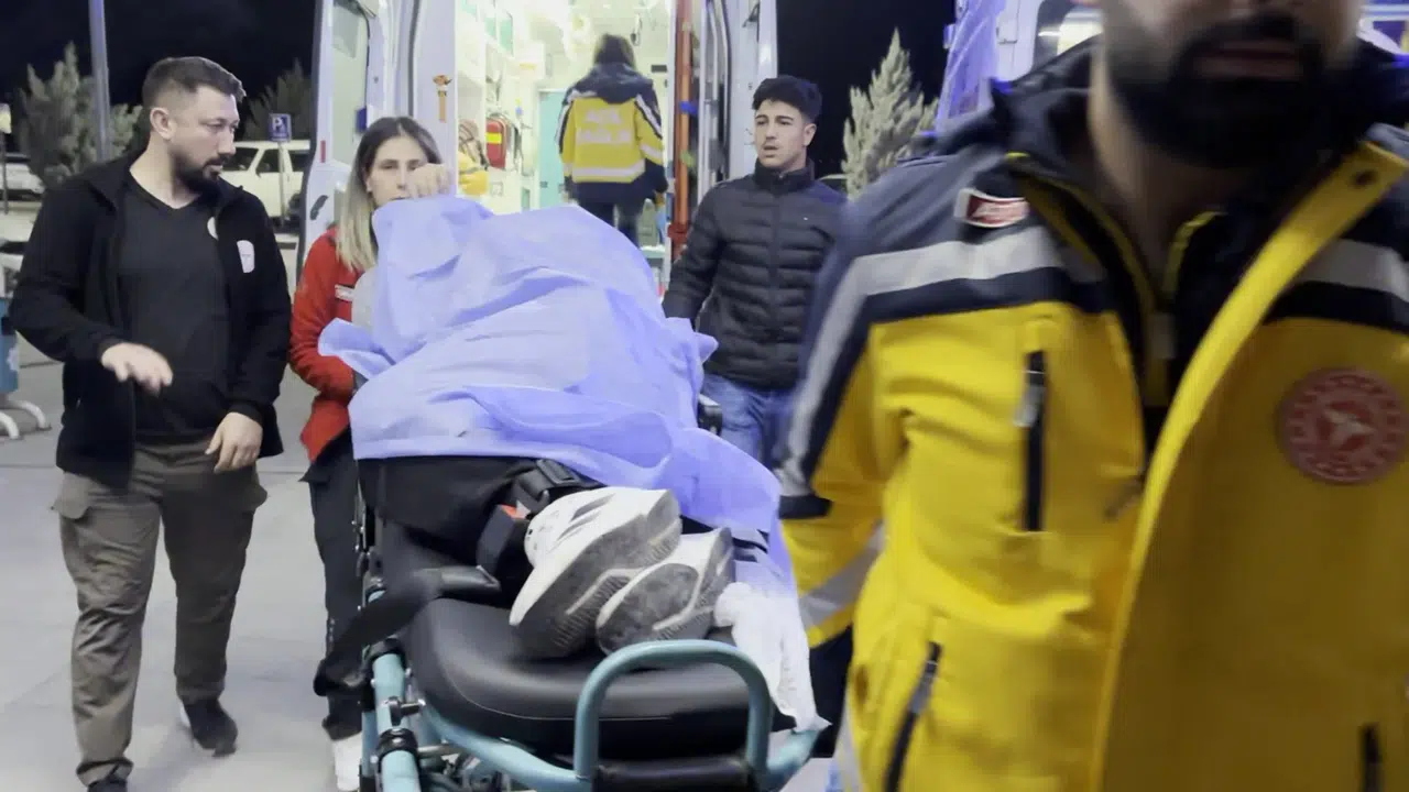 Bir anlık öfke hayatları kararttı! Biri hastanede, diğeri cezaevinde