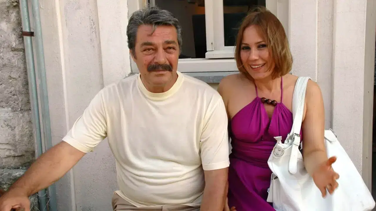 Jülide Kural biyografisi, kaç yaşında, nerede yaşıyor, hangi dizi ile tanındı? Ödülleri ve sanat hayatı