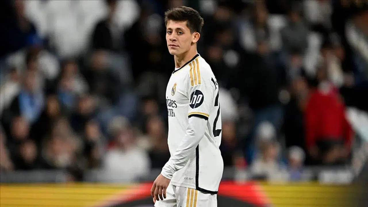 Bernabeu’da Soğuk Rüzgârlar! Arda Güler Krizi Soyunma Odasına Taştı