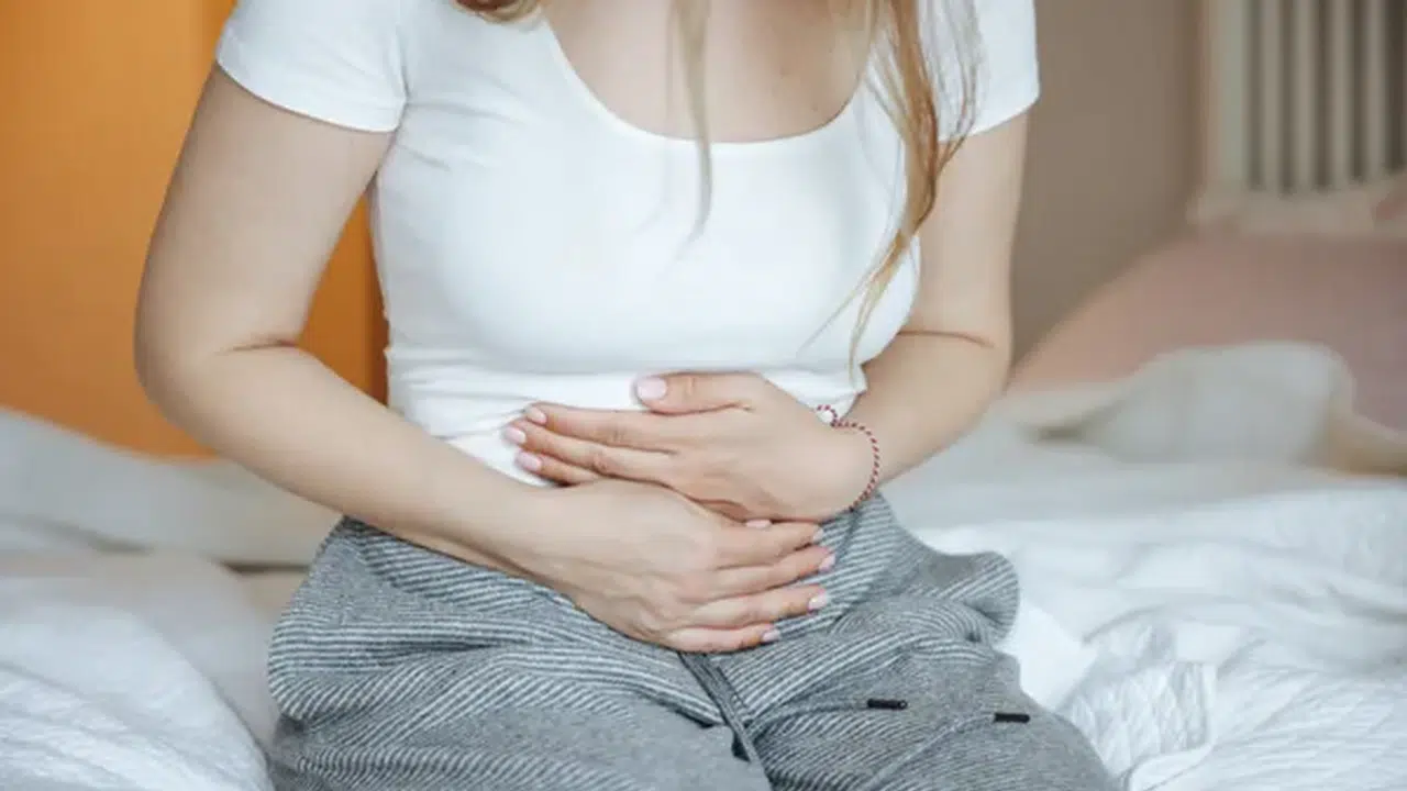 Reflü Hastaları Yatmadan Kaç Saat Önce Yemek Yemeli, Nasıl Kontrol Altına Alınır, Çikolata ve Kahve Reflüyü Tetikler mi?