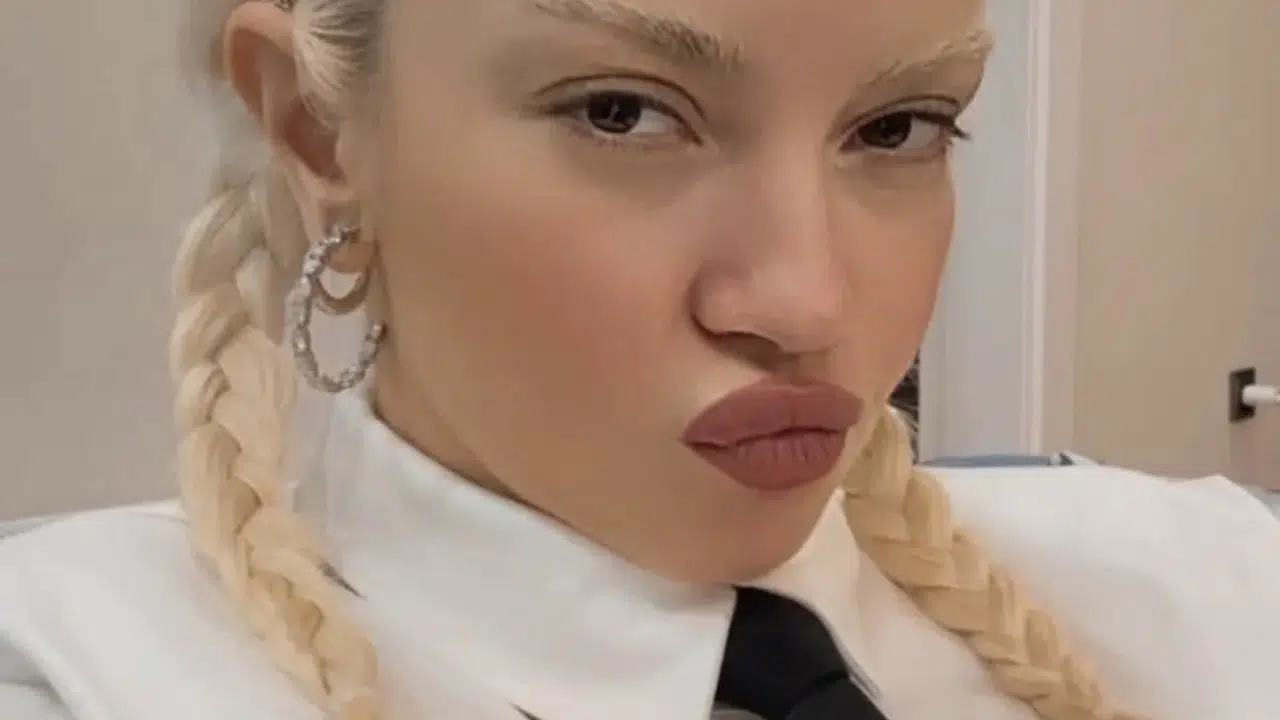 Ece Seçkin’den Kaş İsyanı! Kanıt Bırakıyorum Diyerek Herkese Meydan Okudu