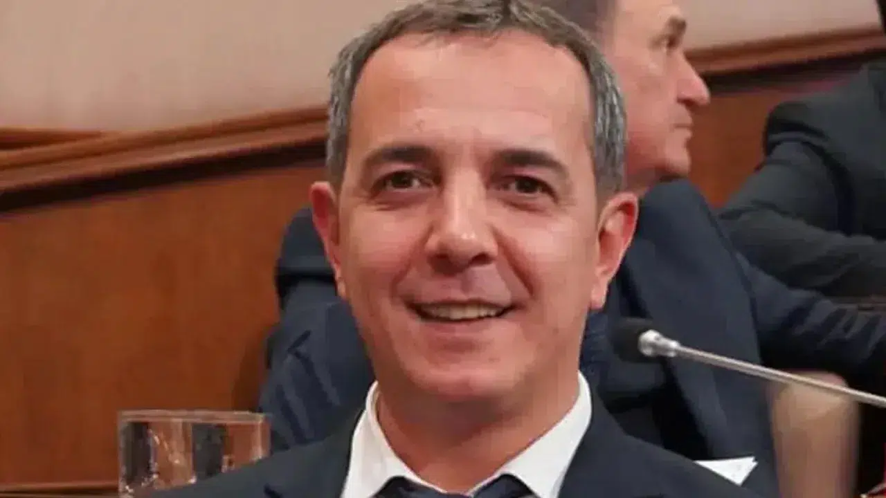 Sefer Karaahmetoğlu HAYATI (kimdir), ne iş yapıyor, mesleği ne?