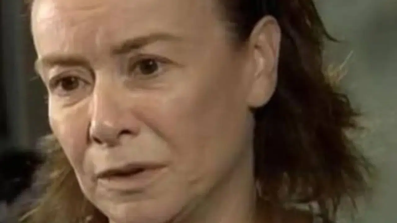 Ezel’in kör annesi kimdi, Meliha Anne’yi hangi usta oyuncu canlandırdı?