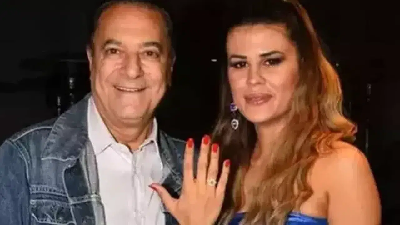 Mehmet Ali Erbil'in karısı kaç yaşında?