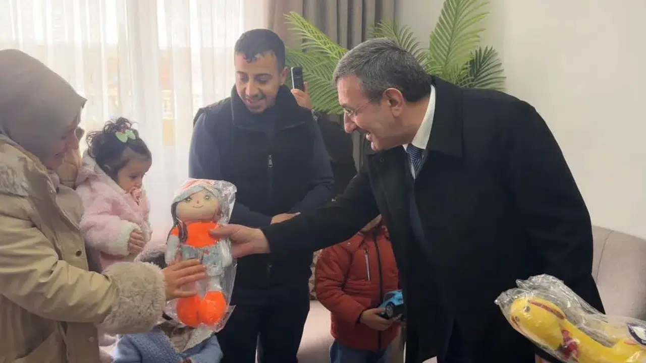 Cumhurbaşkanı Yardımcısı Yılmaz Şahinbey sosyal konutlarını yerinde inceledi