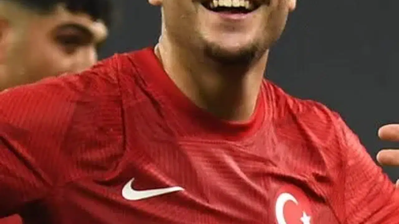 Trabzonspor Aral Şimşir’i Transfer Edecek mi? Yaz Döneminde Teklif Gelir mi?