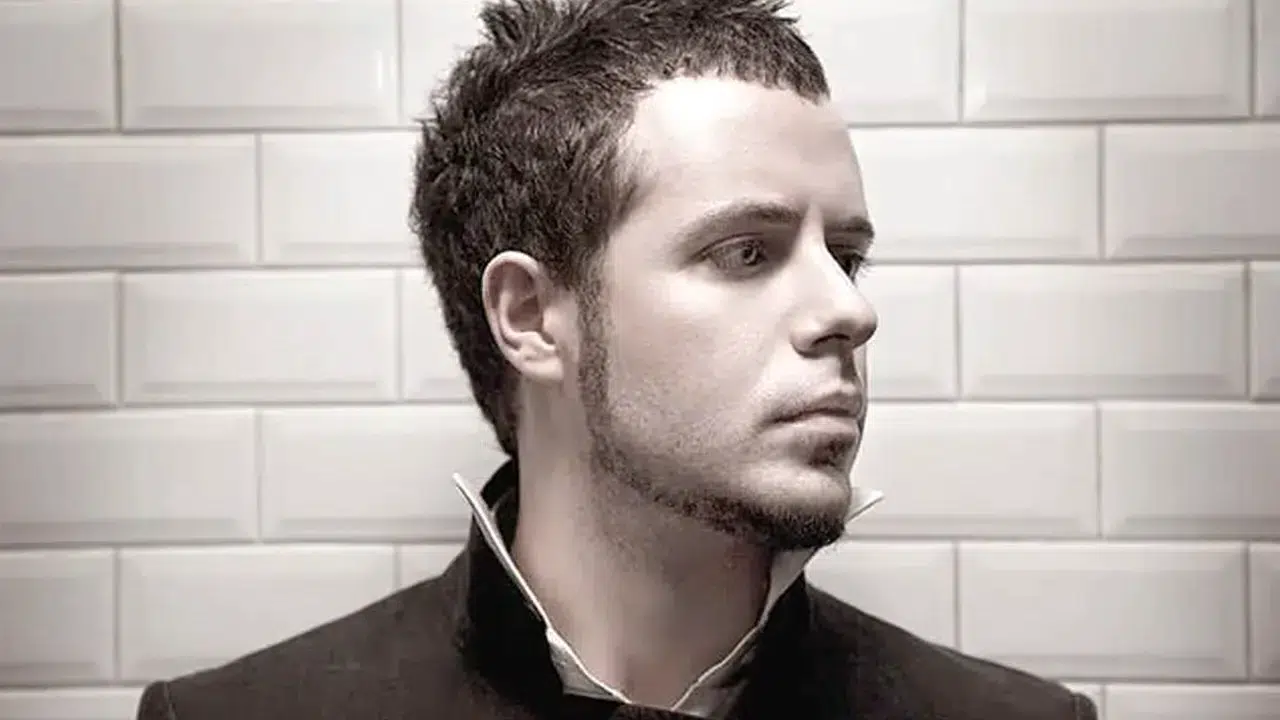 Emre Aydın kaç yaşında, aslen nereli, aşk şarkıları ve gelecek albümleri neler?