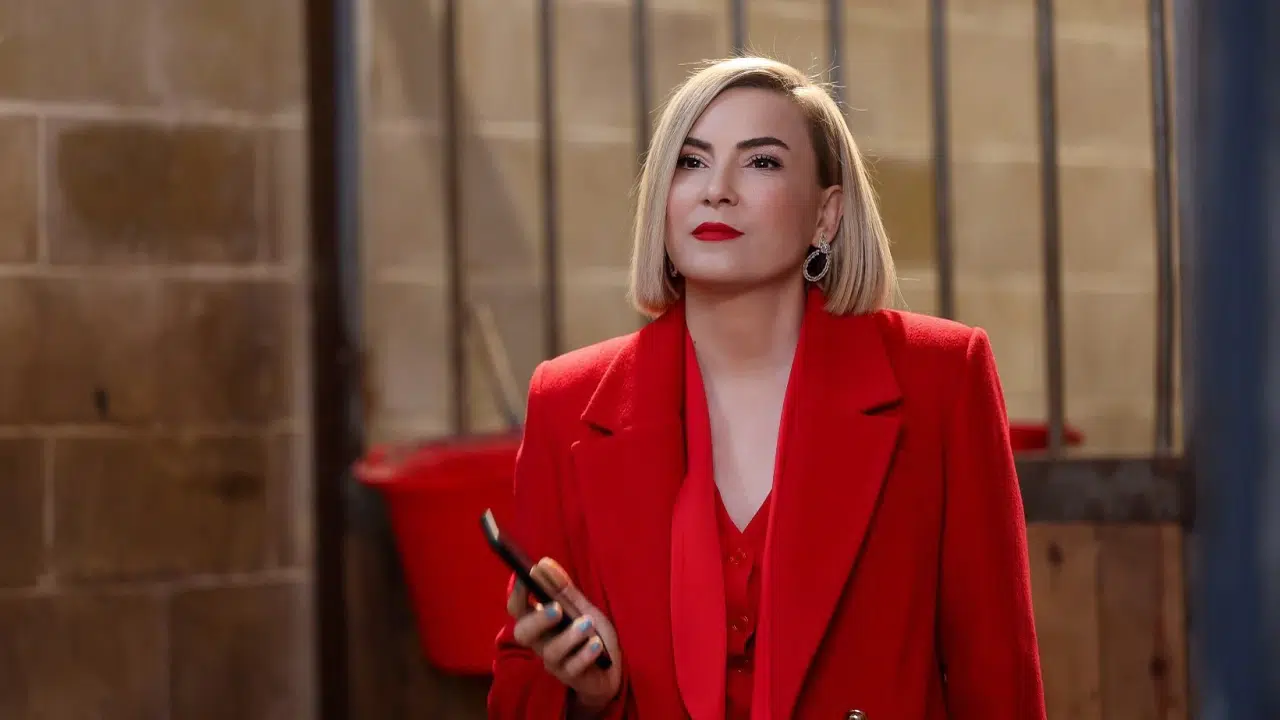 Şebnem Dönmez’in aşk hayatı: Yeni sevgilisi kim, kaç yıldır bekardı, paylaşımı neden gündem oldu?