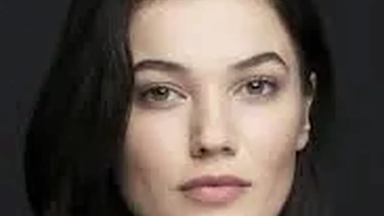 Kıvanç Tatlıtuğ ile partner olan Pınar Deniz Dönence dizisinden bölüm başı ne kadar kazanacak?