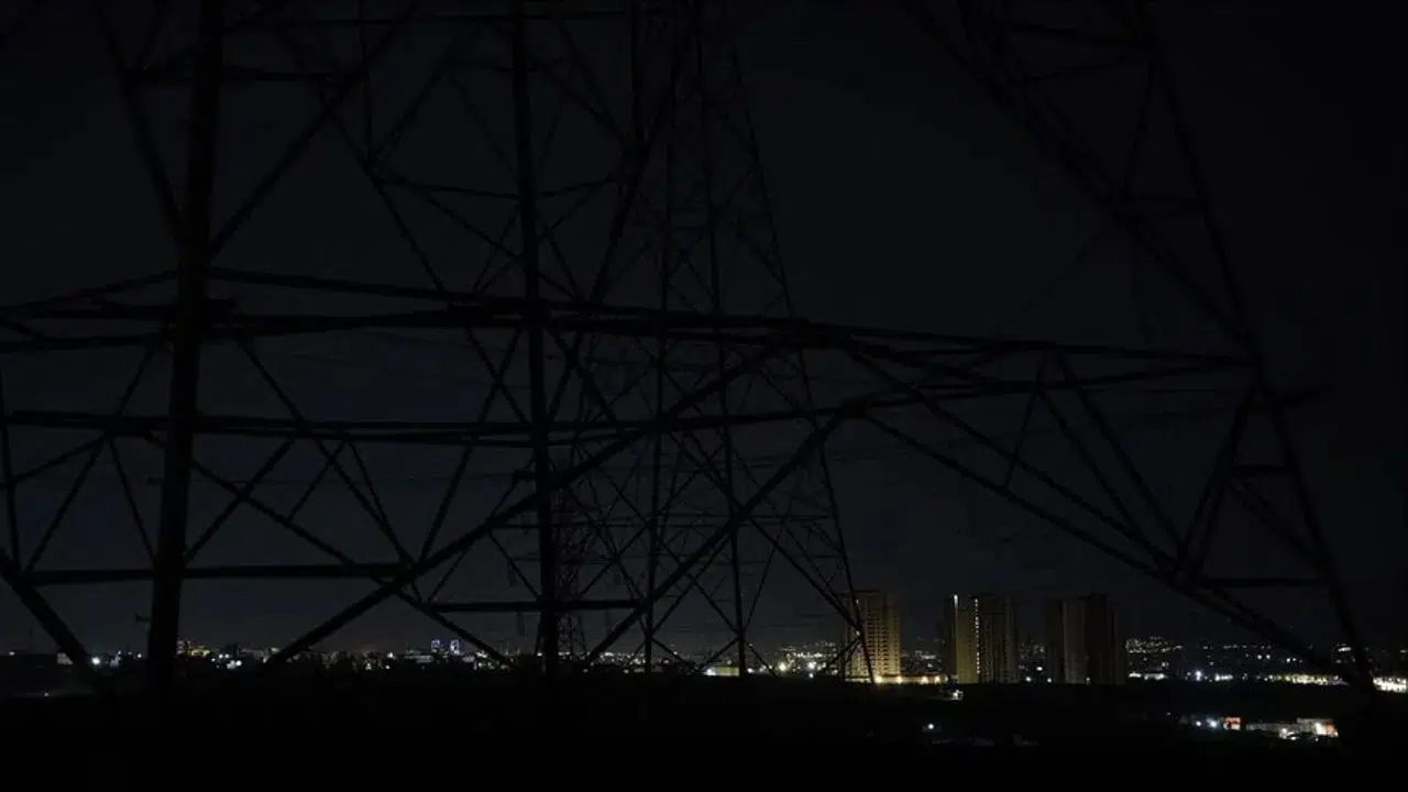 Enerji arzı durdu mu, İran elektrikler kesildi mi?