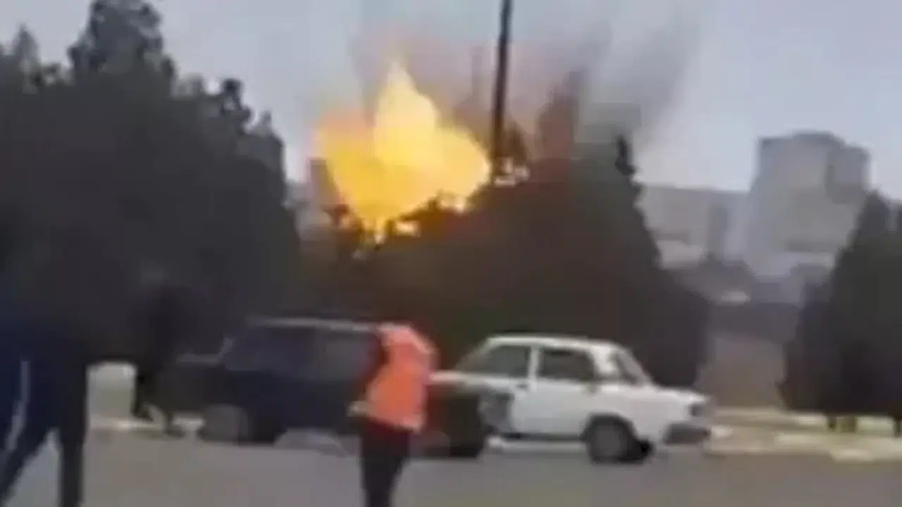 İRAN AZERBAYCAN’A FÜZE Mi ATTI! Havalimana saldırı iddiası doğru mu?