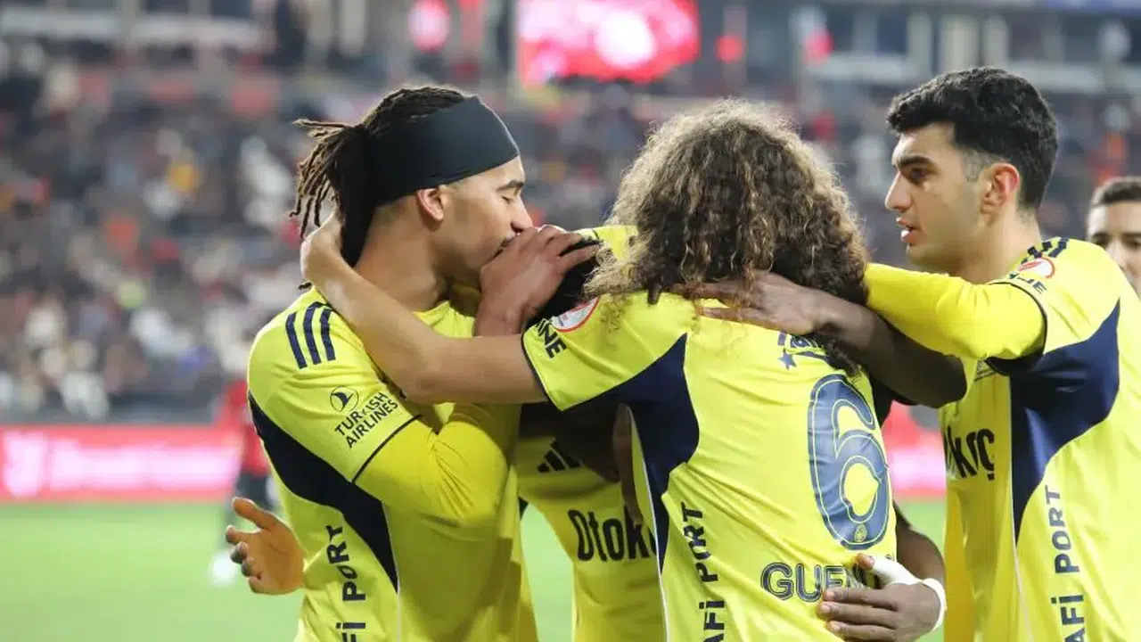 FENERBAHÇE - GAZİANTEP FK MUHTEMEL İLK 11! Kadrolar nasıl, hangi oyuncular sahada, eksikler kim?