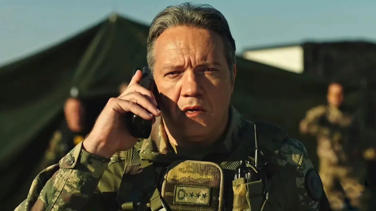 MURAT SEREZLİ ASLEN NERELİ, KAÇ YAŞINDA? Mesleği ne, ne iş yapıyor, evli mi, çocuğu var mı, hangi dizi ve filmlerde oynadı?