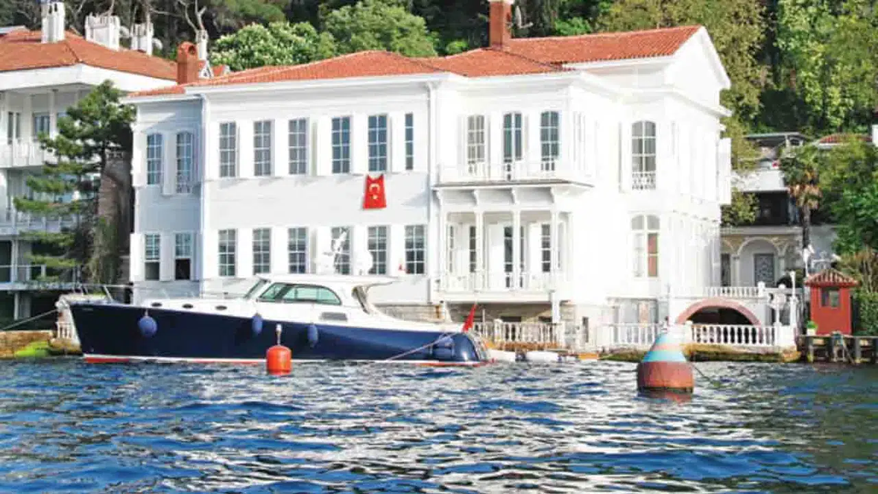 KURTLAR VADİSİ’NİN YALISI KİME AİT! Abud Efendi Yalısı satılıyor mu, fiyatı ne kadar, konumu neresi?