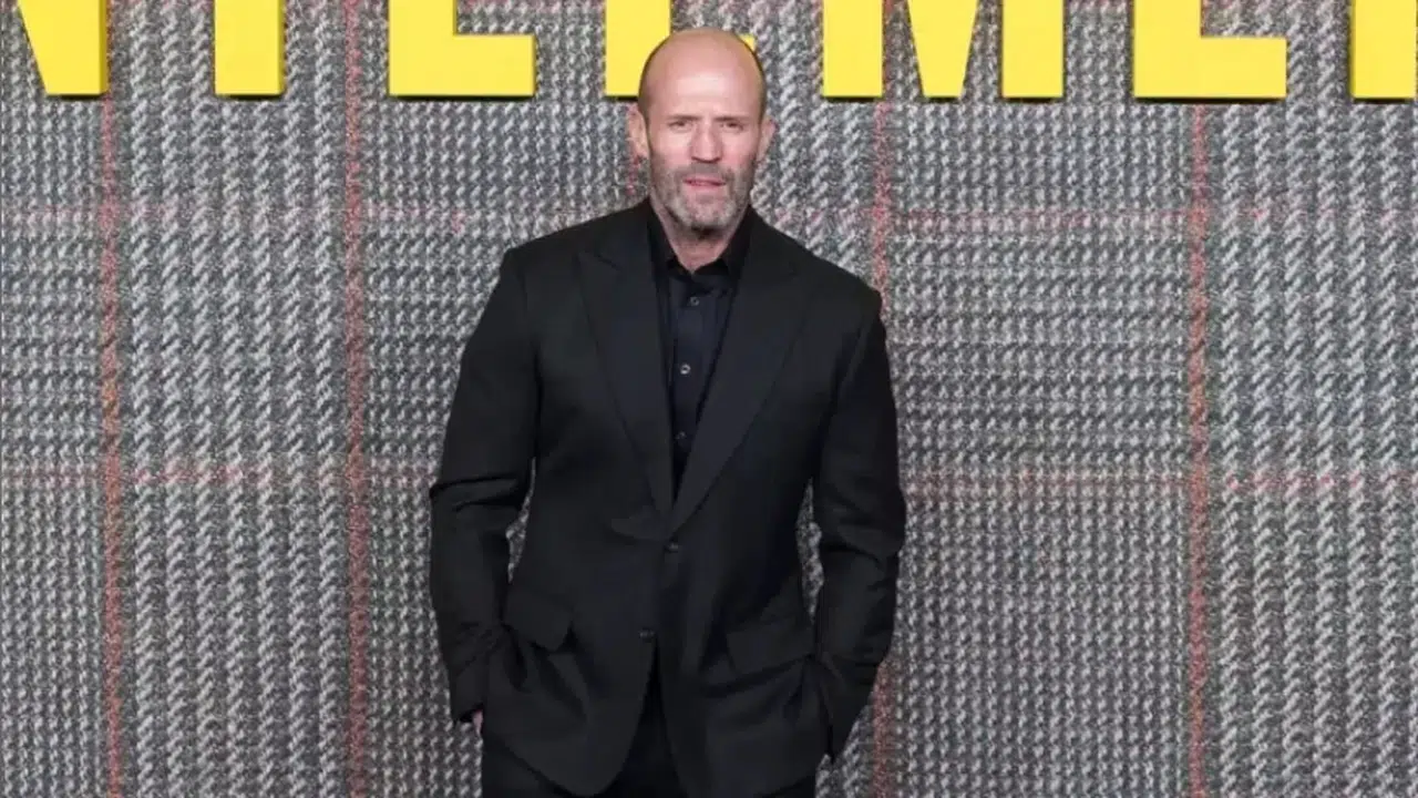 Jason Statham boyu kaç santim, kaç kilo, nerede doğdu, kaç yaşında, sevgilisi kim?