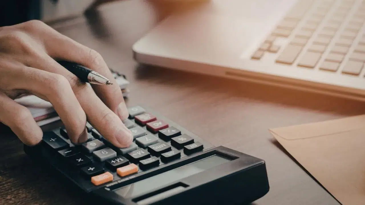 Vergi dairesi hafta sonu açık mı? Cumartesi pazar çalışıyor mu, saat kaçta açılıyor?