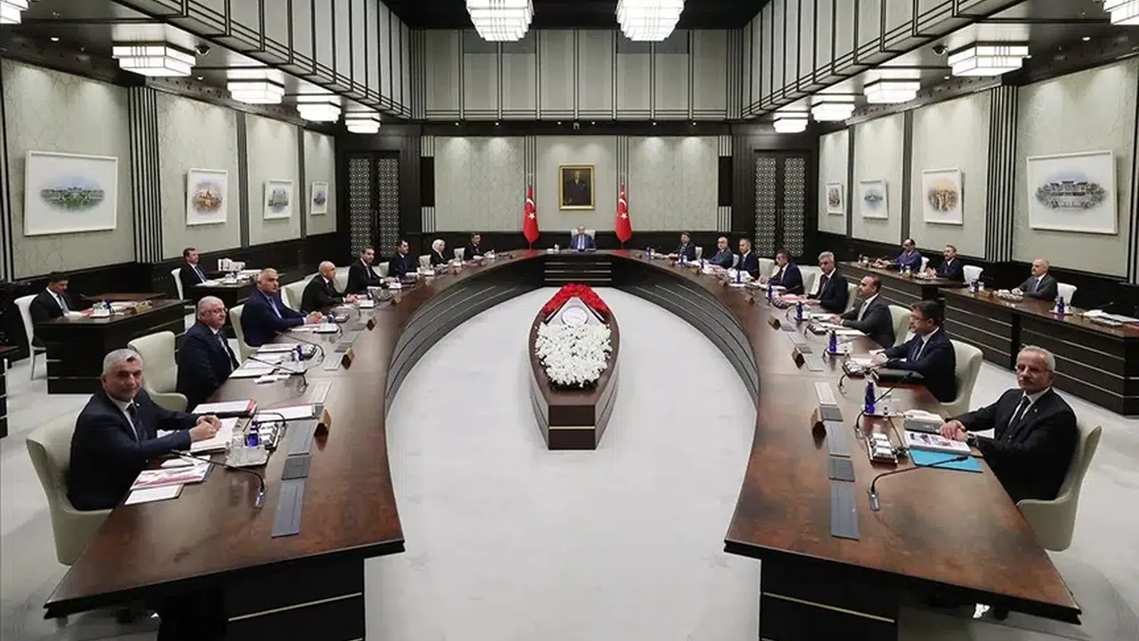 Cumhurbaşkanlığı Kabinesi bugün toplanıyor! Kritik başlıklar masada