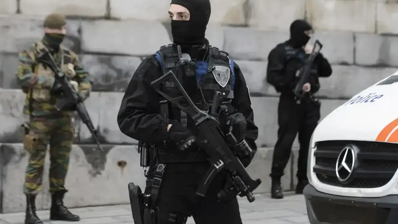 Belçika’da Korkutan Patlama! Tarihi Sinagogun Önünde Patlama Meydana Geldi