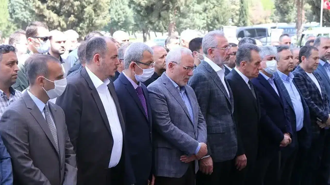 BAŞTUĞLAR AİLESİ KİM? Aile Nereli, Mustafa Baştuğ Ne İş Yapıyor, Nerede Yaşıyorlar?