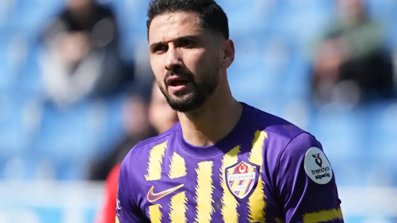 EMRE AKBABA’NIN AYAĞINDA NE VAR? Fibula kırığı ciddi mi, ne zaman dönecek?