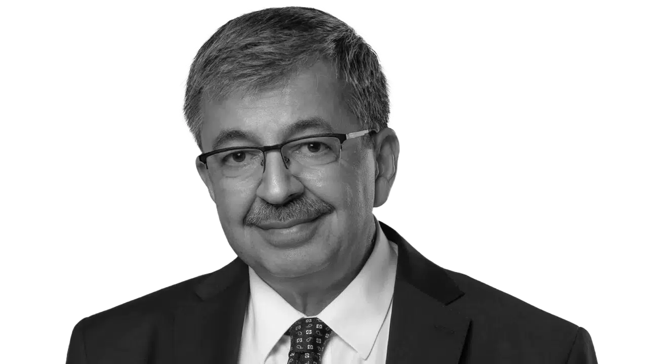 HAYATİ İNANÇ KAÇ YAŞINDA! Nereli, Hangi Kitapları Yazdı?