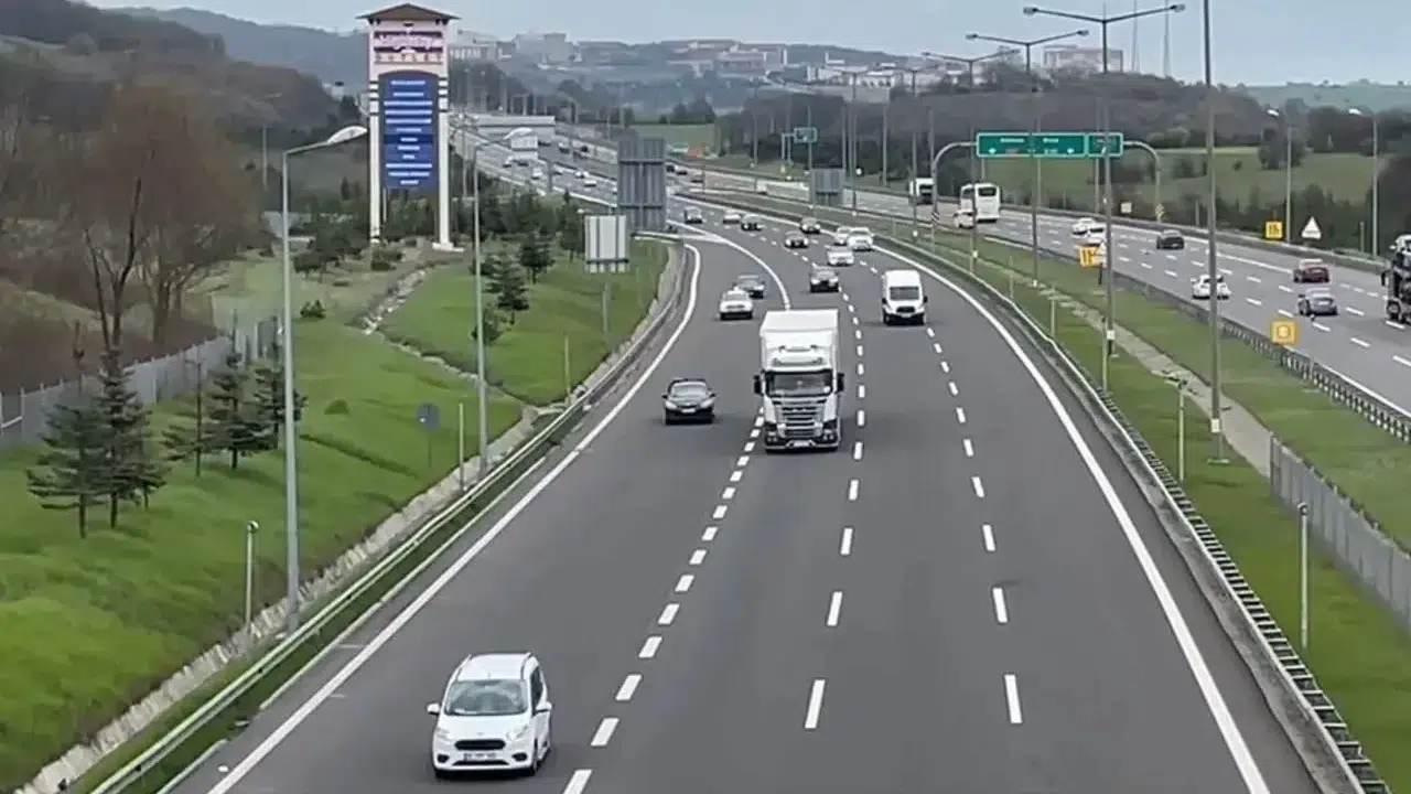 Sürücüler dikkat: Türkiye genelinde yol çalışmaları sürüyor