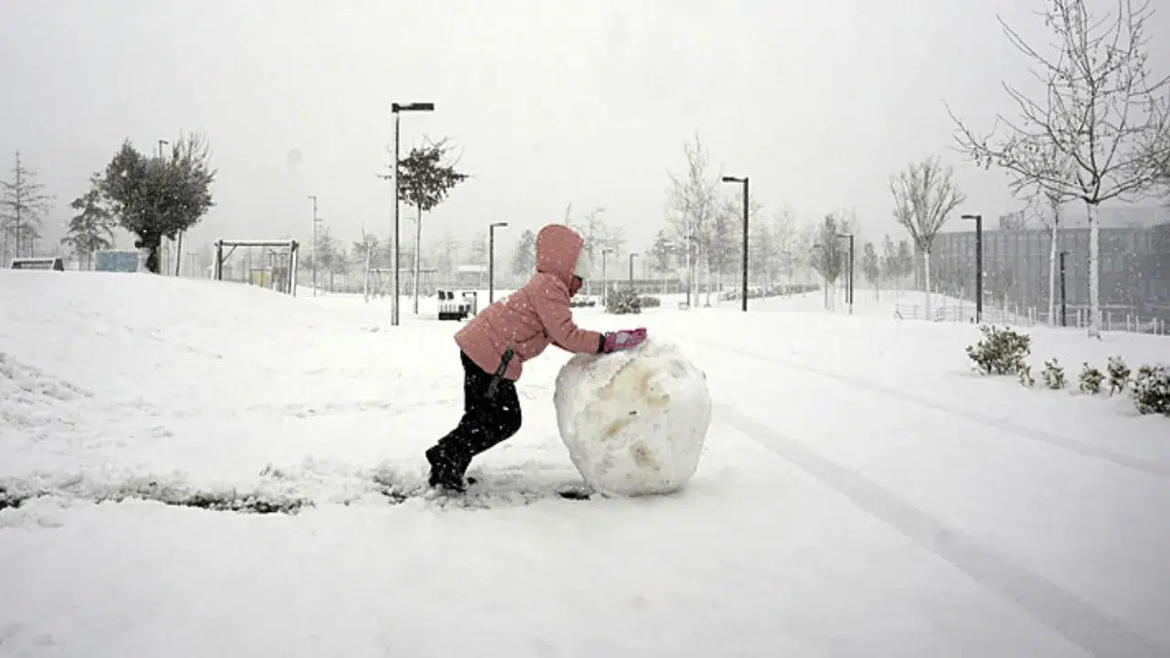 5 MART PERŞEMBE OKULLAR TATİL Mİ! Kar Yağışı Nedeniyle Yarın Okullar Kapalı mı, Valiliklerden Açıklama Var mı?