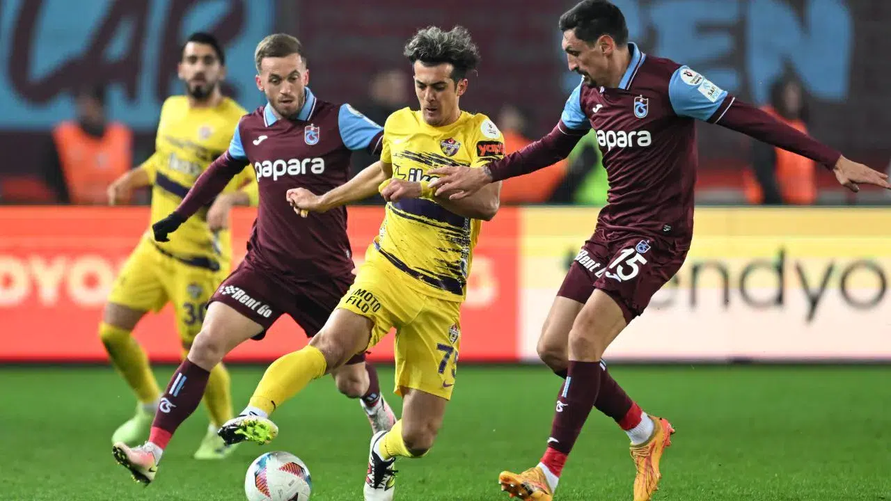 TRABZONSPOR - EYÜPSPOR MAÇI CANLI İZLE LİNKİ VAR MI? Hangi kanalda yayınlanacak, saat kaçta ilk 11’ler belli mi