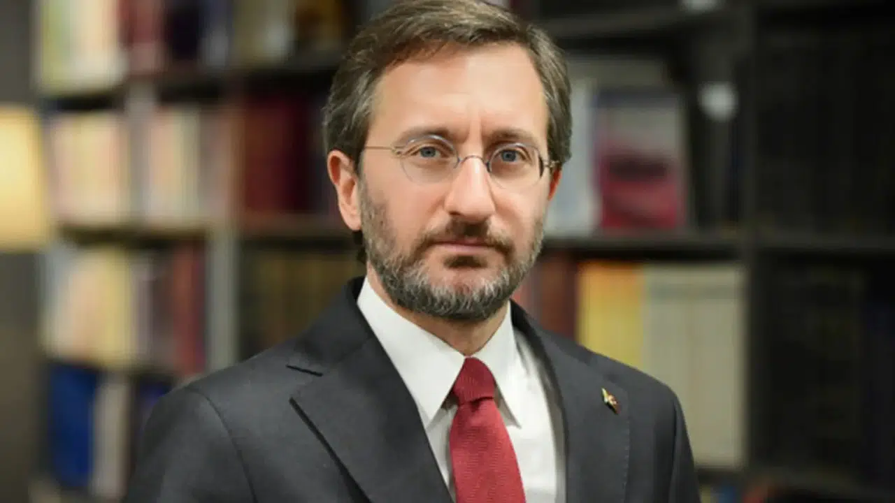 FAHRETTİN ALTUN KİMDİR NE İŞ YAPAR? Kaç Yaşında, Nereli, Evli mi, Kariyeri, Görevleri, Vatikan Büyükelçisi Ataması ve Hayatı Hakkında Bilgiler