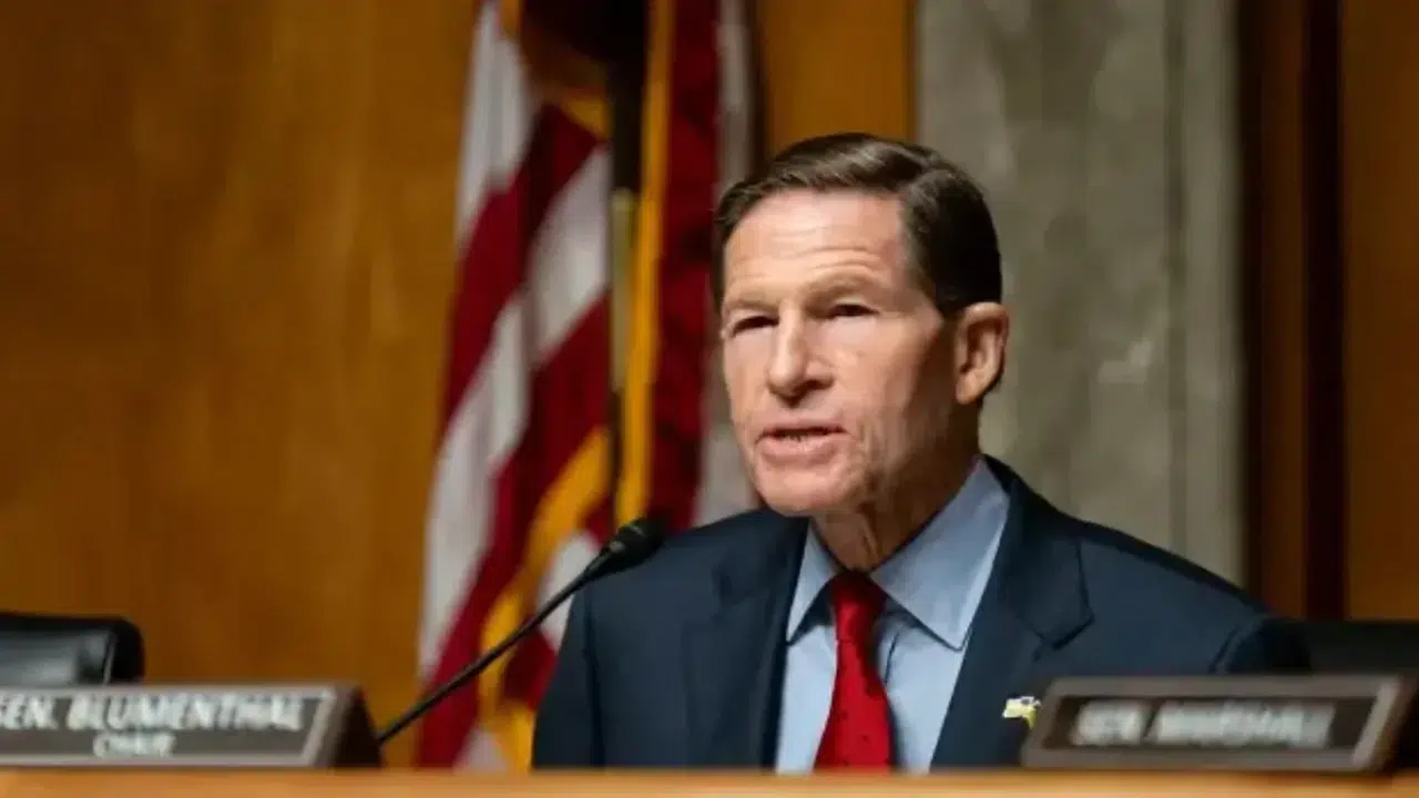 ABD ve İsrail'in İran operasyonu sonrası senatör Blumenthal'dan endişe mesajı